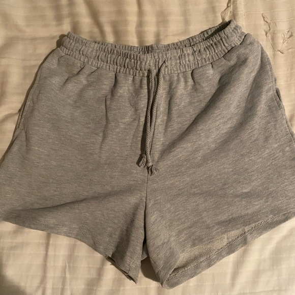 Cotton On Sweatshorts - Picture 1 of 3
